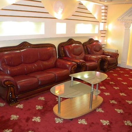 Gloria Mini-Hotel Chişinǎu Buitenkant foto
