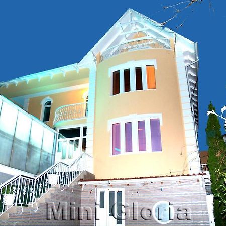 Gloria Mini-Hotel Chişinǎu Buitenkant foto